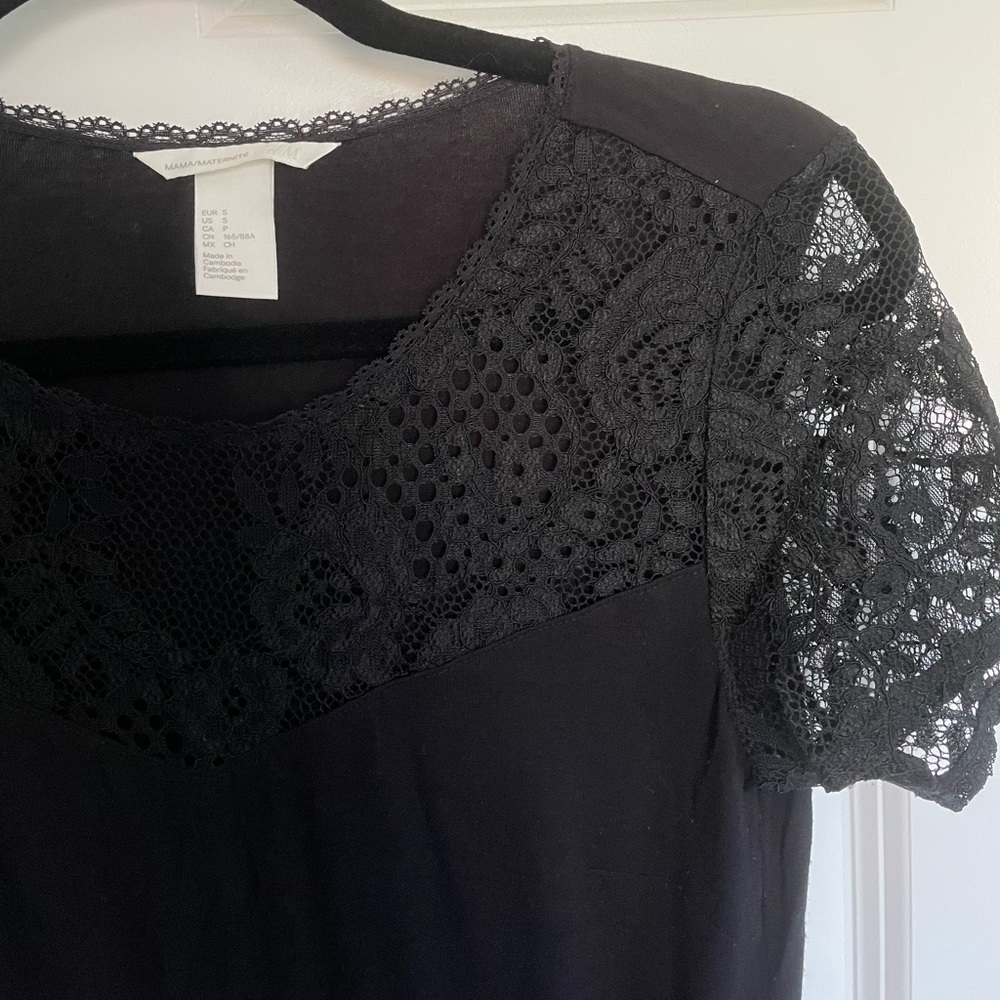 H&M Mama lace short sleeve maternity tee shirt - Black (Size Small)